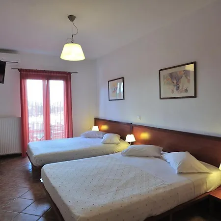 Eye Q Seaview Aparthotel 2*