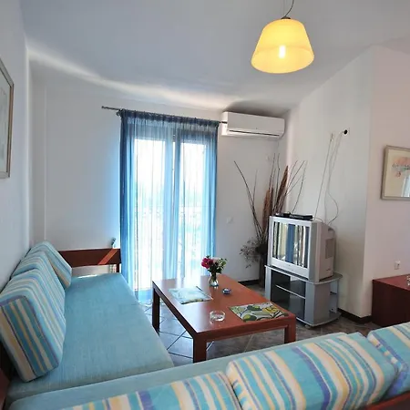 Eye Q Seaview Aparthotel