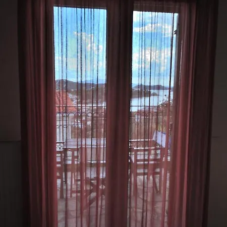 Eye Q Seaview Aparthotel