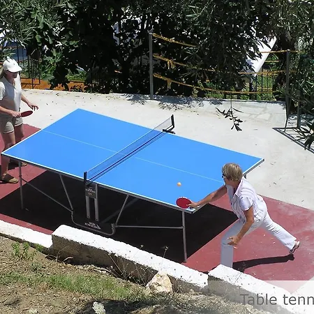 Eye Q Seaview Aparthotel