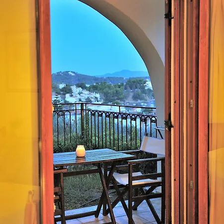 Eye Q Seaview Aparthotel