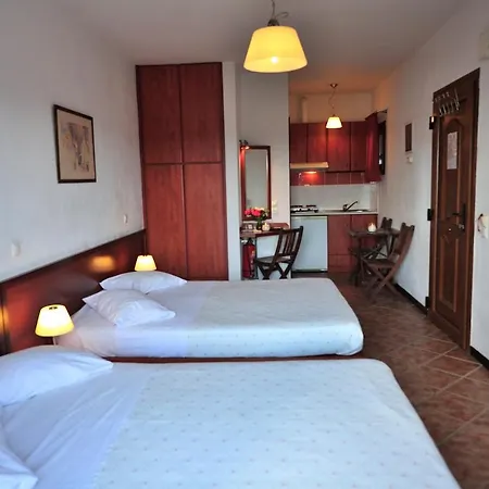 Eye Q Seaview Апарт-отель 4*
