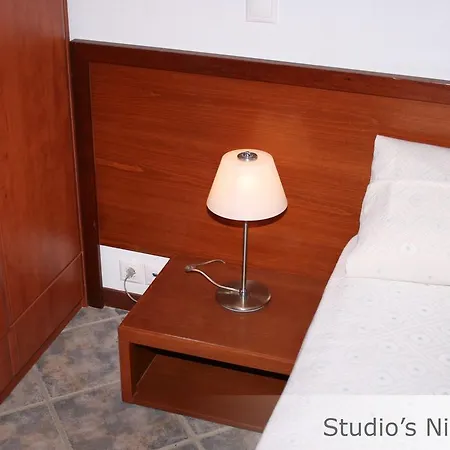 Eye Q Seaview Апарт-отель Скиатос