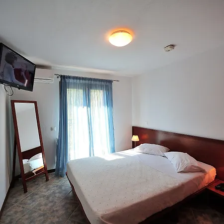 Апарт-отель Eye Q Seaview 4*