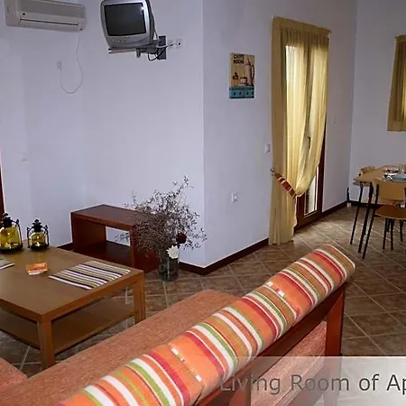 Eye Q Seaview Апарт-отель