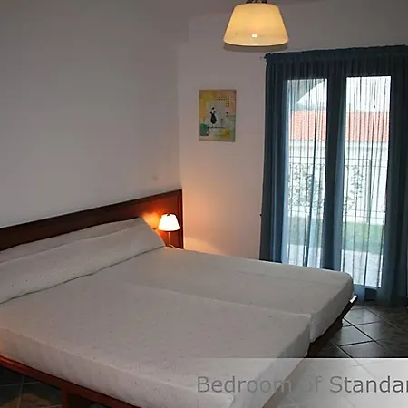 Eye Q Seaview Апарт-отель 4*