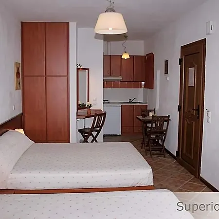 Ξενοδοχείο με διαμερίσματα Eye Q Seaview 4*