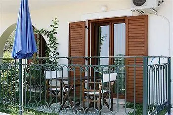 Eye Q Seaview Апарт-отель