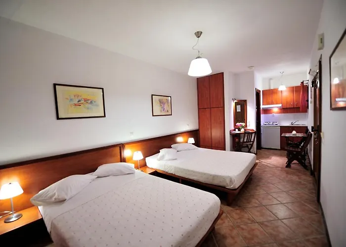 Eye Q Seaview Aparthotel 4*