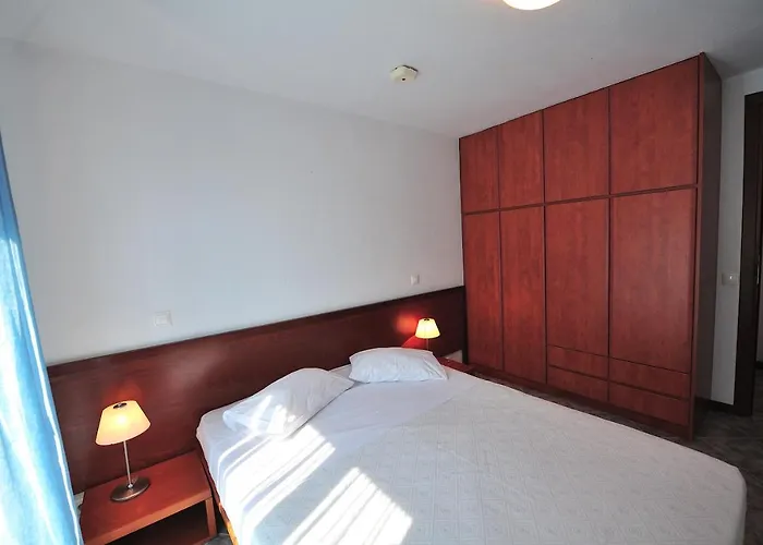 Eye Q Seaview Aparthotel 4*