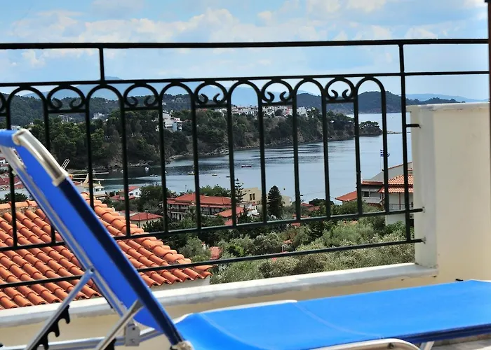 Eye Q Seaview 4* Skiathos Town