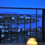 Eye Q Seaview 4*