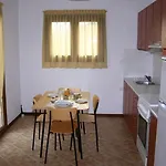 Eye Q Seaview 4*