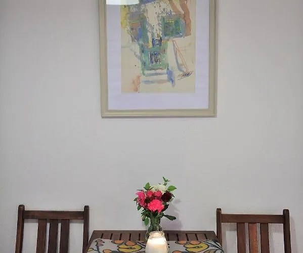 Eye Q Seaview Skiathos-Stadt