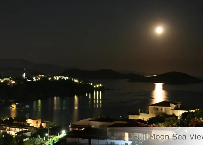 Eye Q Seaview Aparthotel Skiathos-Stadt