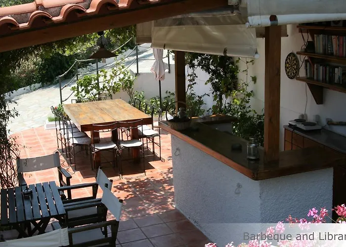 Eye Q Seaview Aparthotel