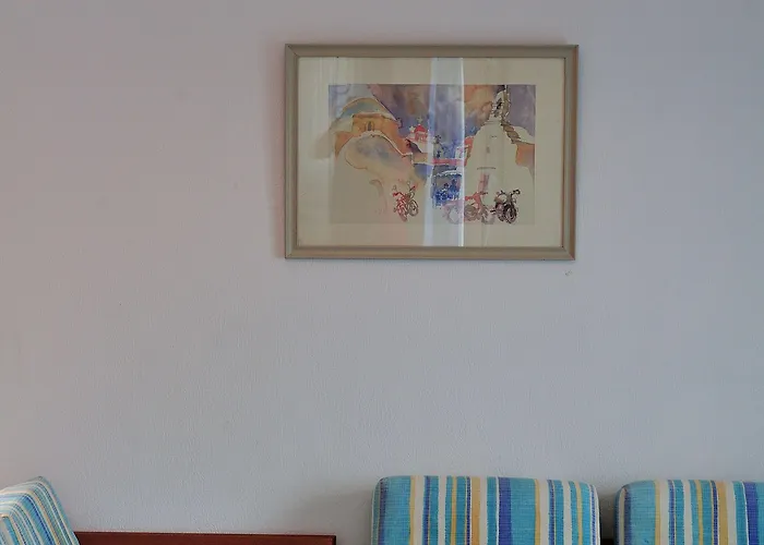 Eye Q Seaview Aparthotel