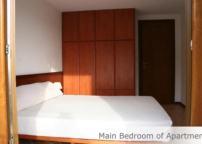 Eye Q Seaview Aparthotel